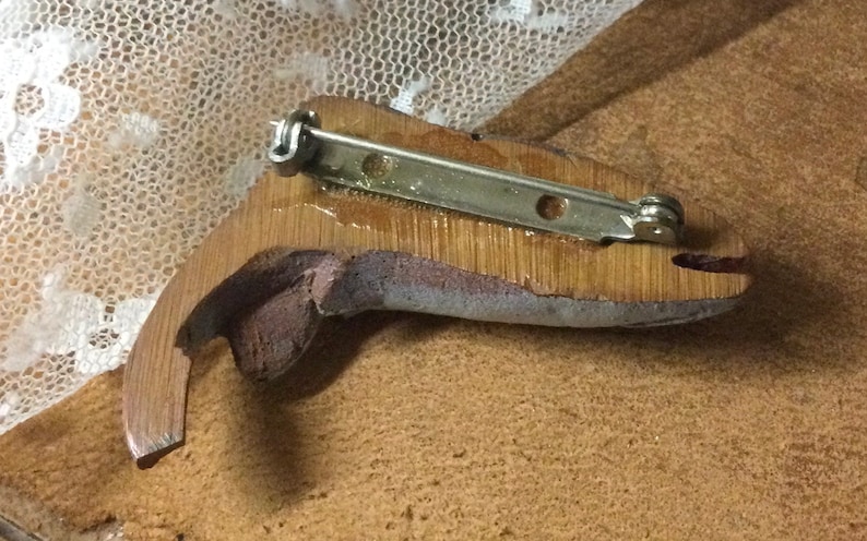 Hand Painted Wood Fish Speckled Trout Brooch Pin Unsigned 1950\u2019s 1960\u2019s