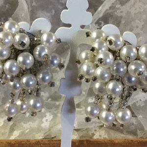 Swinging Faux Pearl Seed Bead Cha Cha Earrings Unsigned Clip On