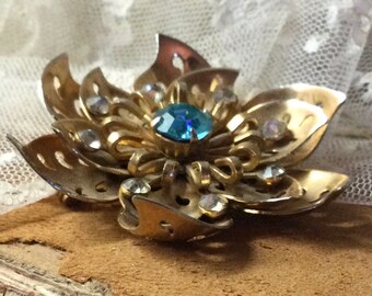 Blue Clear Rhinestone Gold Tone Layered Petals Flower Brooch Pin Unsigned 1950’s 1960’s