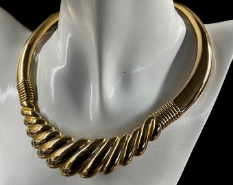 Luxe Egyptian Revival Matte Gold Tone Slave Collar Necklace Unsigned 1950’s 1960’s