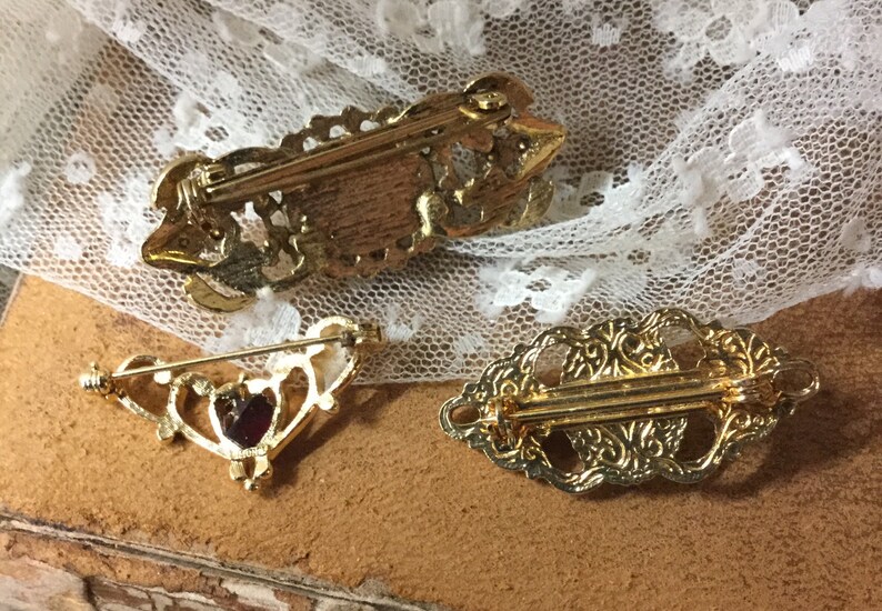 Trio of Very Small Brooches Pins Glass Stones Faux Pearls