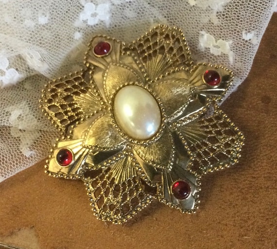 Faux Pearl Ruby Red Cabochon Cross Shaped Gold To… - image 1