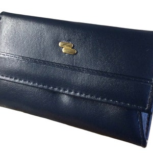 Cartera de mujer Neat azul marino de piel sintética con detalles en tono dorado de los años 60