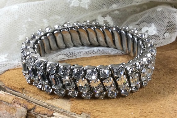 ■VINTAGE HOLLYWOOD■ Vine Beads Bracelet VH2435BR002M □VINTAGE HOLLYWOOD□ Vine Beads Bracelet VH2435BR002M enewton