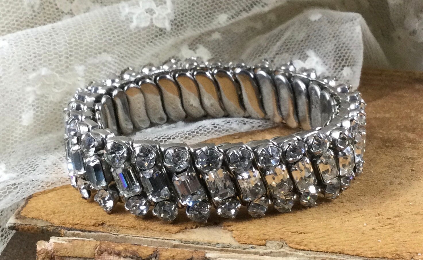 【VINTAGE HOLLYWOOD】Rectangle Stone Bracelet★送料・関税込 Signed PARCO Sparkling Clear Rhinestone Silver Tone