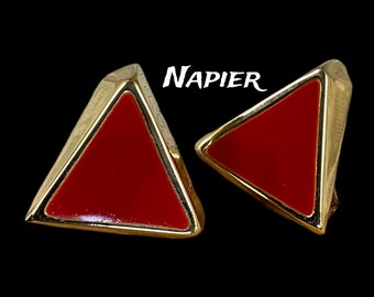 Signed NAPIER Lipstick Red Enamel Gold Tone Metal Triangle Shaped Earrings Clip On 1970’s 1980’s Geometric