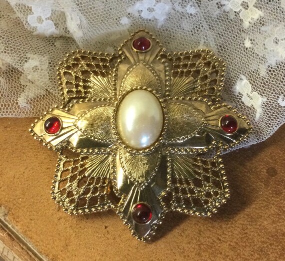 Faux Pearl Ruby Red Cabochon Cross Shaped Gold To… - image 2