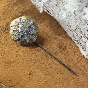 Signed ATTWOOD AND SAWYER Clear Rhinestone Gold Tone Flower Stick Pin