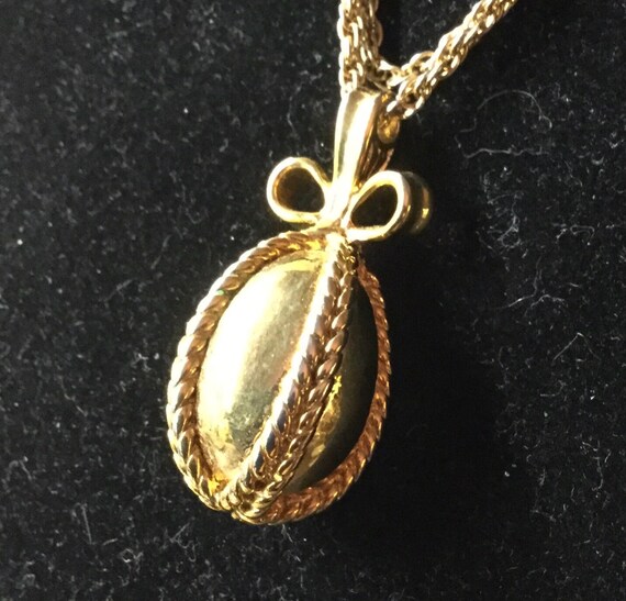 Signed Joan Rivers Faberge Style Gold Tone Egg Pen