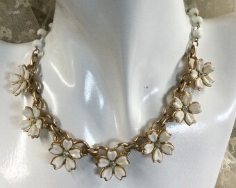 Unsigned Beauty Bright White Celluloid Flower Clear Rhinestone Link Beaded Chain Necklace 1940’s 1950’s