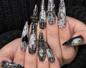 Gothic Medieval Press On Nails, Silver Cathedral Cross Sword Armor, Dark Fantasy Knightcore Stiletto Nail Art, Handmade Reusable Gel Set