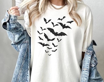 Comfort Colors Retro Bats Halloween T-Shirt: Spooky 90s Style