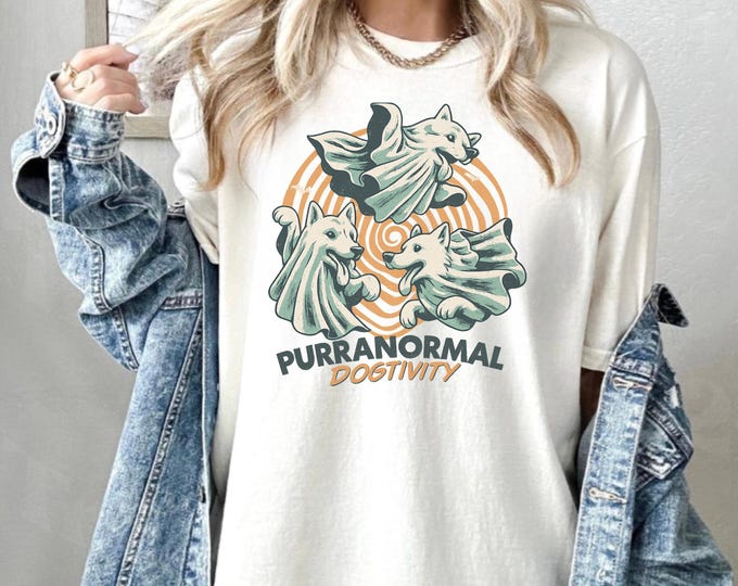 Funny Ghost Dog Halloween Shirt: Retro Spooky Tee for Dog Lovers