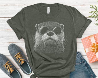 Otter In Aviator Sunglasses Tee Cute Animal Lover Cool Otter Face Aviator Glasses Unisex Shirt Gift for Otter Fan T-shirt