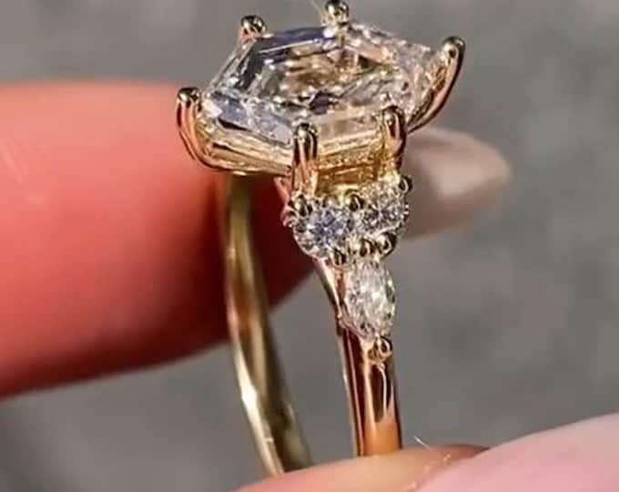 Art Deco Long Hexagon Cut Moissanite Engagement Ring 14K Yellow Gold Antique Jewelry Floral Cluster Diamond Ring Anniversary Ring for women