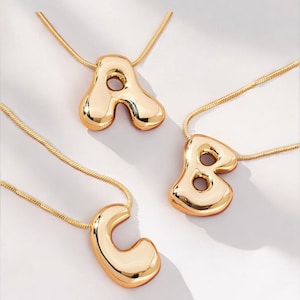Collar con inicial de oro para mujeres y niñas, colgante con letra de globo grande, acero inoxidable moderno