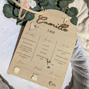 Póster de madera personalizado para el primer cumpleaños de un ganso a cuadros.