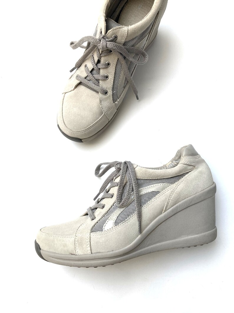 90s wedge sneakers / y2k cyber sneakers / light grey / 9.5 US | Etsy