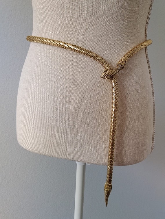 Vintage gold snake head round scaled belt or necl… - image 2