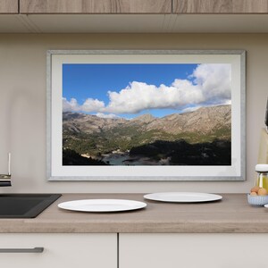 Stampa fotografica di montagna con cielo e nuvole / Arte murale paesaggistica / Decorazione fotografica naturalistica / Estetica moderna per la casa