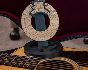 Rueda de quintas de guitarra con acordes cortados con láser