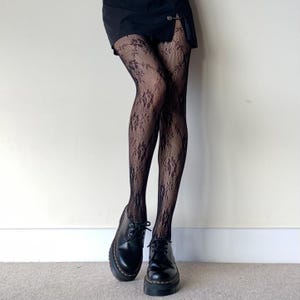 Black Gothic Floral Pattern Hollow Stretchy One-size Fishnet Tights