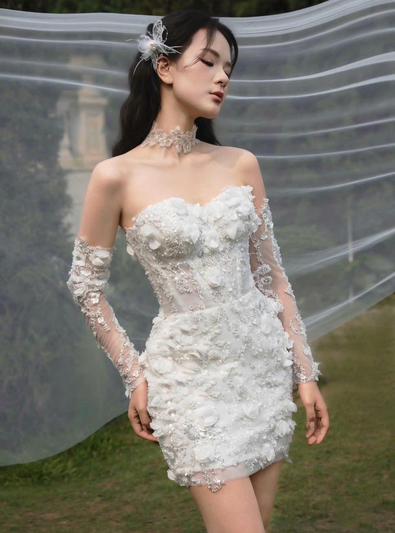 Mini robes de mariée et de poule