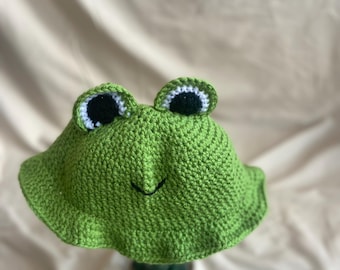 Crochet frog bucket hat