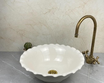 Lavabo-vasque classique en céramique blanche pour salle de bain - Design durable et chic