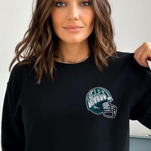 Philly Football Sweatshirt, Vintage Philadelphia Game Day Crewneck, Midnight Green Sunday Football Shirt, Philly Fan Gift for Her zdjęcie 4