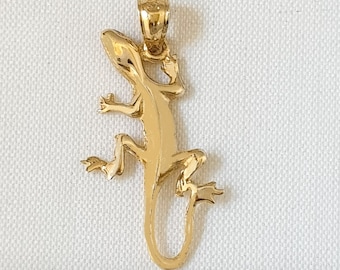 14K Yellow Gold Lizard Pendant