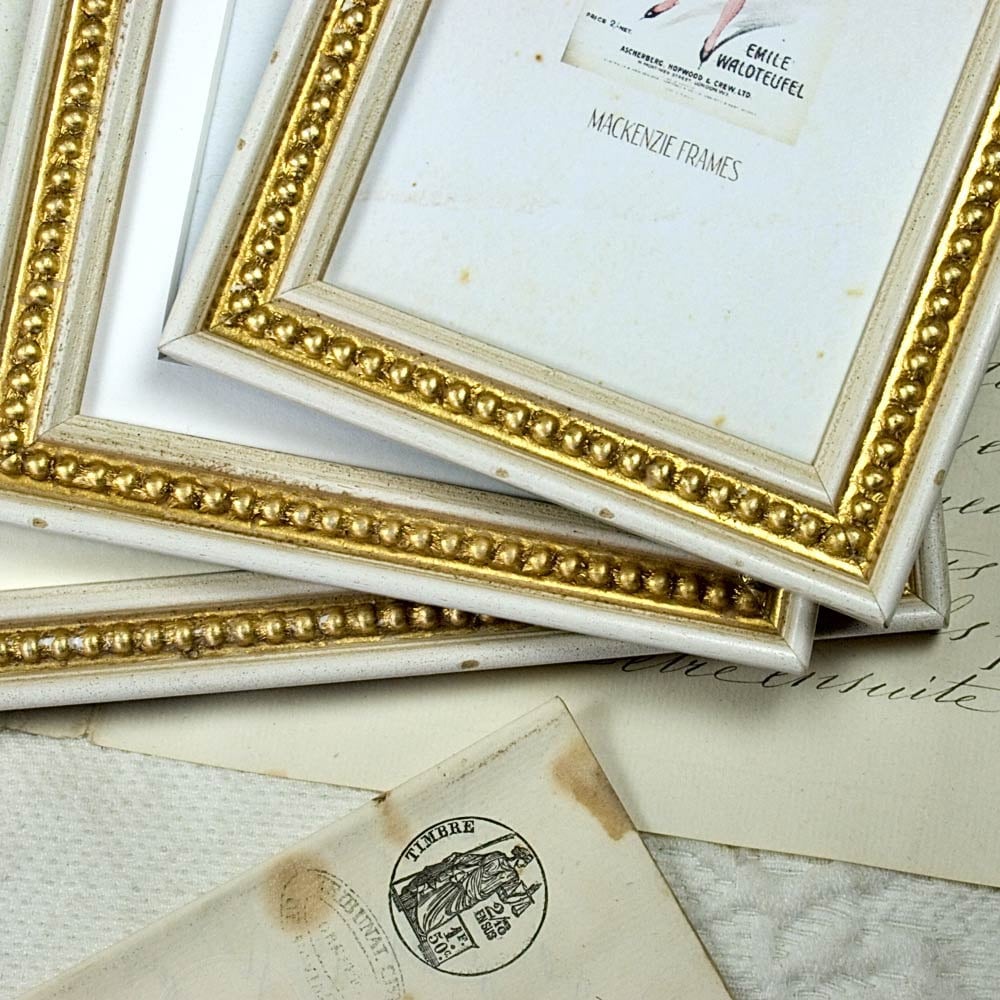 4x6/4x4 Pouces Vieux Blanc &or Boules Cadre Photo Dans Shabby Cottage Style/Mariage Demoiselles d'ho