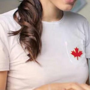10 Maple Leaf Pins