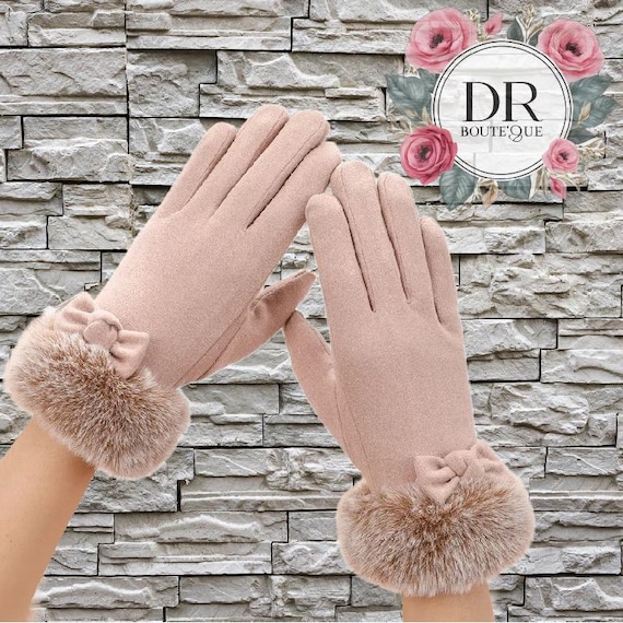 Luxury Women's Winter Gloves – Warm Faux Fur, Fluffy Lining