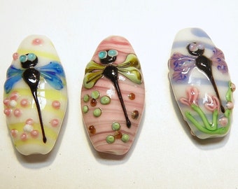 One (1) Flat Oval Lampwork Focal Bead with Dragonfly: Choose Color - Lot UU