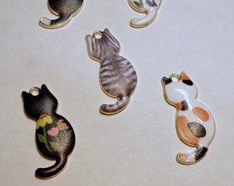 Choose Design -- One Pair of Goldtone Standing Cat Charms -- LOT UU