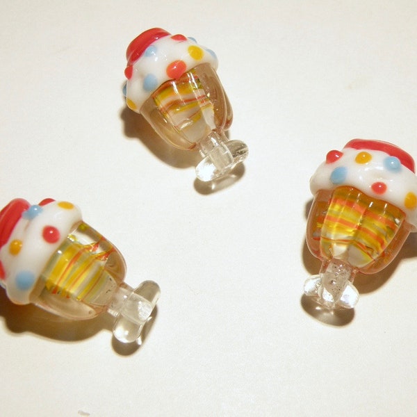 One (1) Ice Cream Sundae with Sprinkles Lampwork Glass Bead - Lot UU