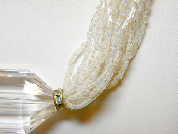 Pearlescent and Iridescent Vintage 20-Strand Neck… - image 4