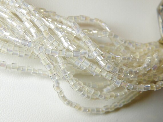 Pearlescent and Iridescent Vintage 20-Strand Neck… - image 8