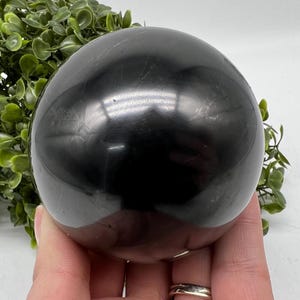 6 CM Shungite Sphere,Shungite Crystal Sphere,Healing Crystal,Highly Energetic Metaphysical,EMF Protection,Polished Sphere,5G Protection