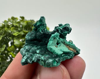 高品質繊維状孔雀石結晶、コンゴ産鉱物標本 - Etsy 日本