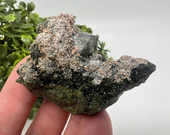 Stunning ,Epidote with Quartz from Hakkari Turkey,Rainbow EPIDOTE,Mineral,Collection,Collection’s,GIFT,Epidote Crystal,Epidote from Turkey,