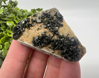 Stunning ,Epidote with Quartz from Hakkari Turkey,Rainbow EPIDOTE,Mineral,Collection,Collection’s,GIFT,Epidote Crystal,Epidote from Turkey,