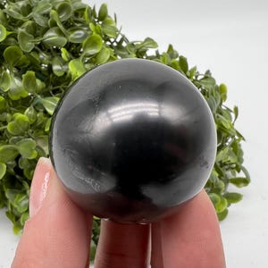 4 CM Shungite Sphere,Shungite Crystal Sphere,Healing Crystal,Highly Energetic Metaphysical,EMF Protection,Polished Sphere,5G Protection