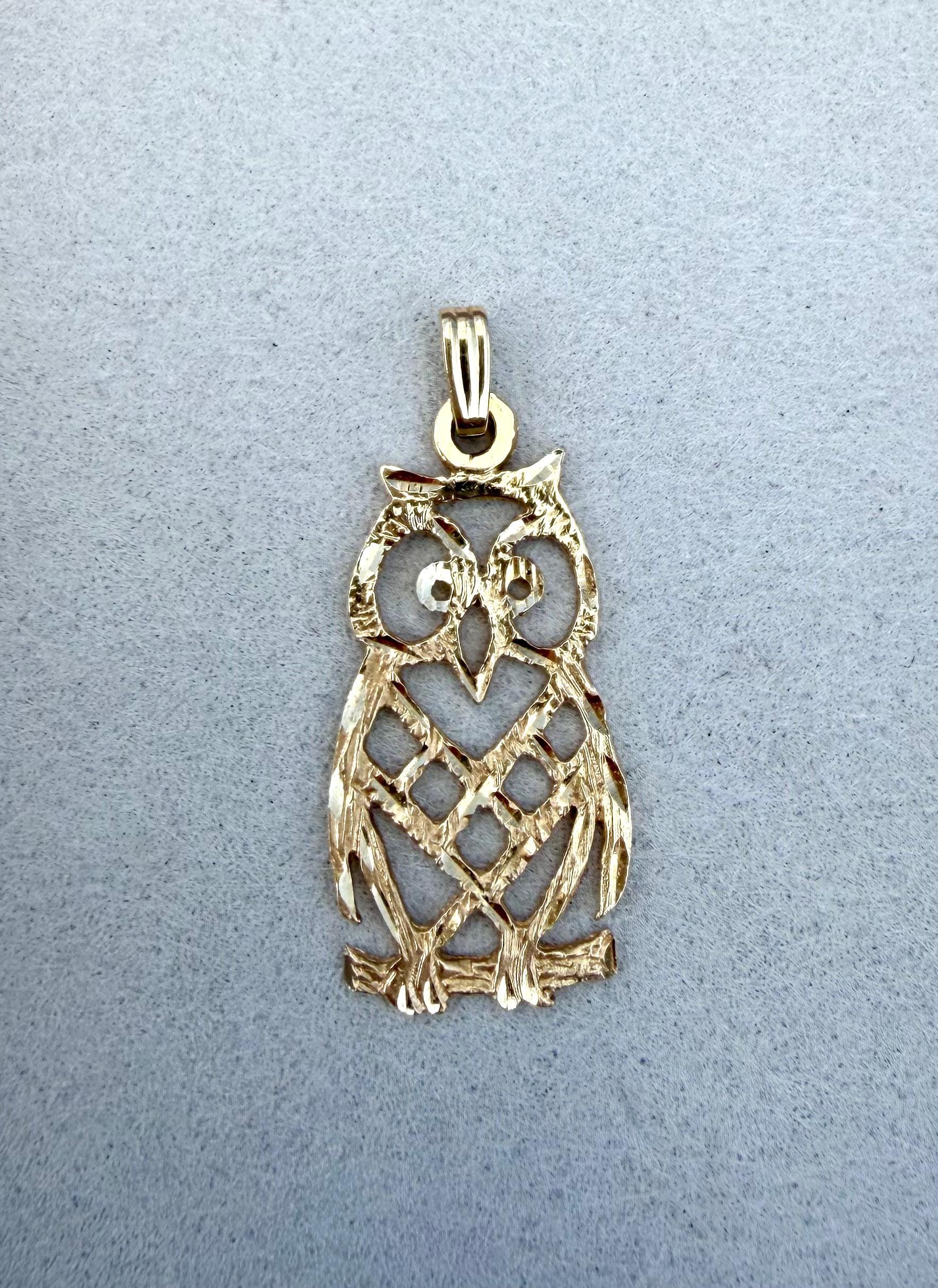 Vintage 14K yellow gold big owl pendant