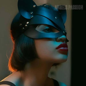 Leather Mask , Women&#39;s Leather Mask , Harness Costum  Adjustable, Harness , Face Costume , Handcrafted , Gift For Her