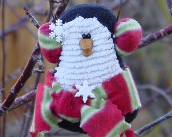 Digital Sewing Pattern - Cute Nippy Penguin Ornament.   Great package topper.   155Epdf