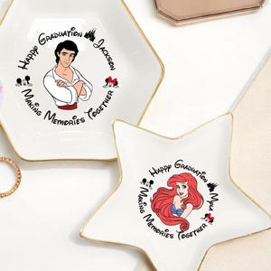 Personalisierte Disney-Charaktere Teller, Disney-Liebhaber-Ring-Teller, Geburtstags-Schmuckschale Geschenk für Freund, 2025 Abschlusshochzeitsgeschenk