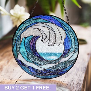 Atrapasueños de olas del océano con vitrales: arte para colgar en la ventana con temática náutica en tonos azules vibrantes