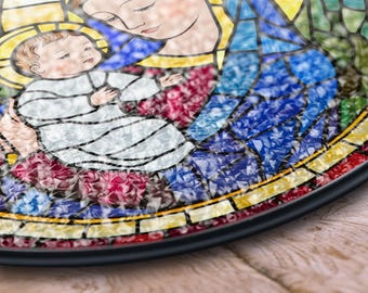 聖母マリアと子供のステンドグラスアート - 家や教会の装飾に最適な